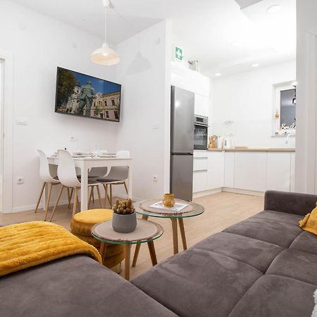 Apartman Maki Vinkovci Bagian luar foto