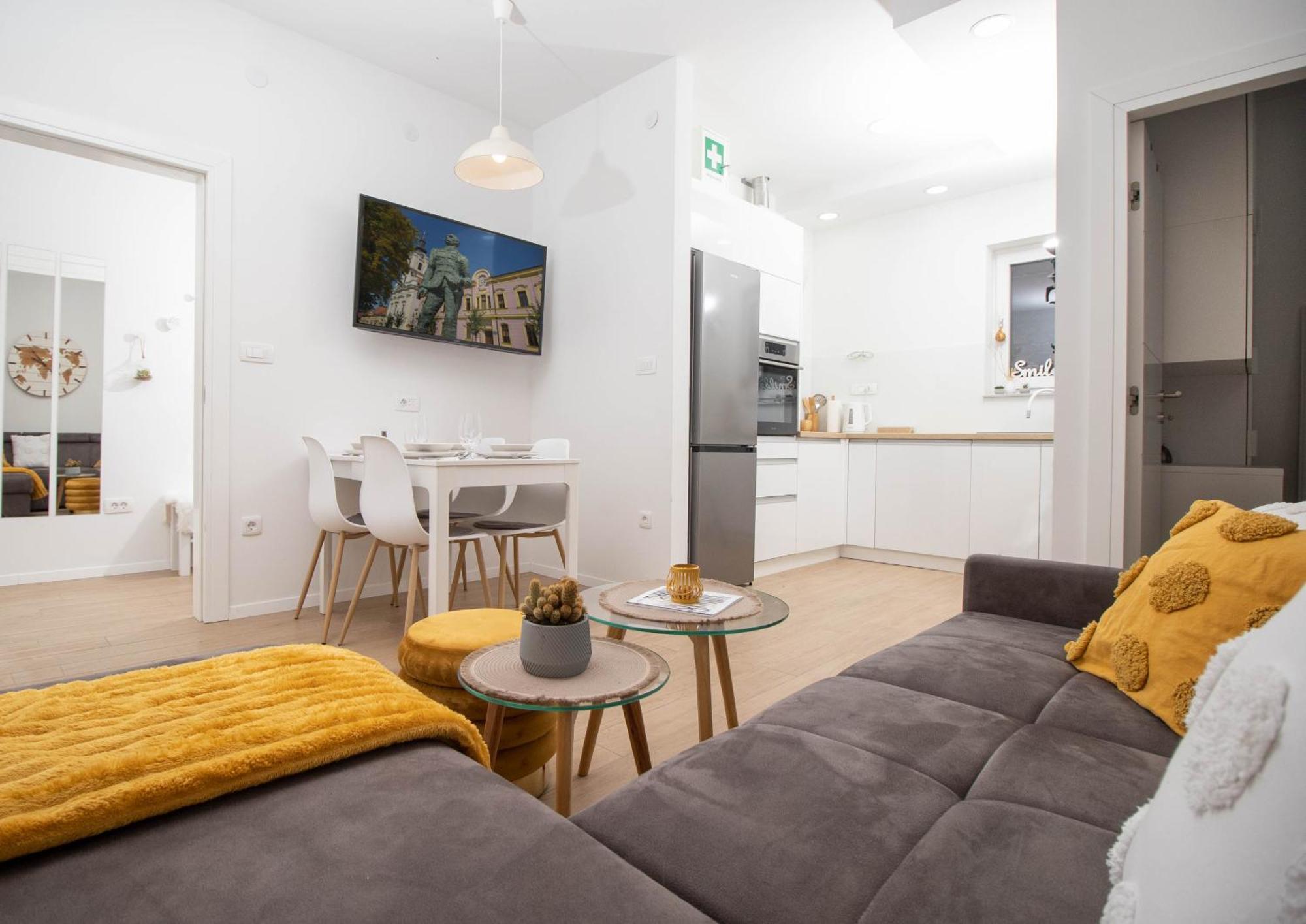 Apartman Maki Vinkovci Bagian luar foto