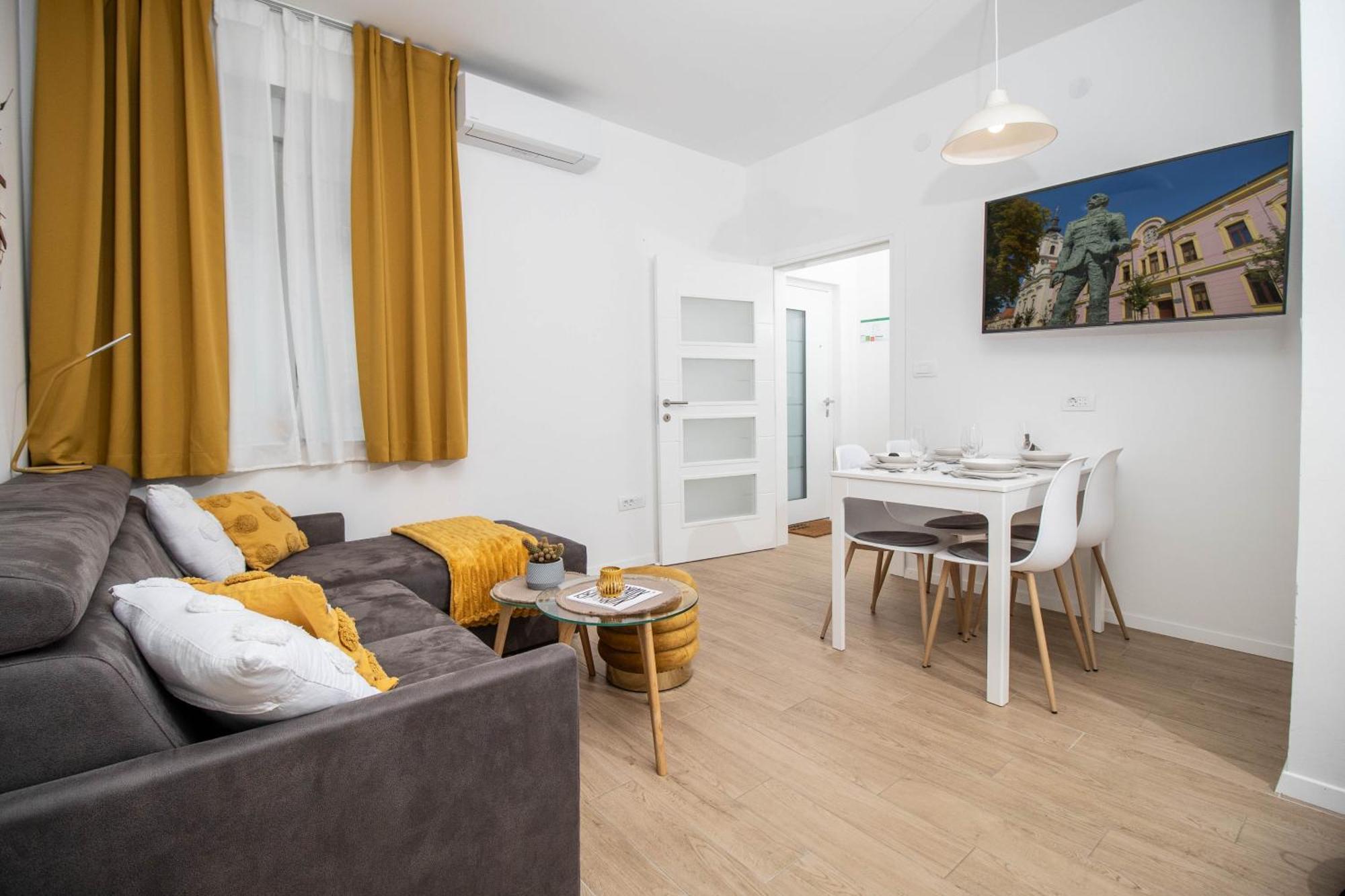 Apartman Maki Vinkovci Bagian luar foto