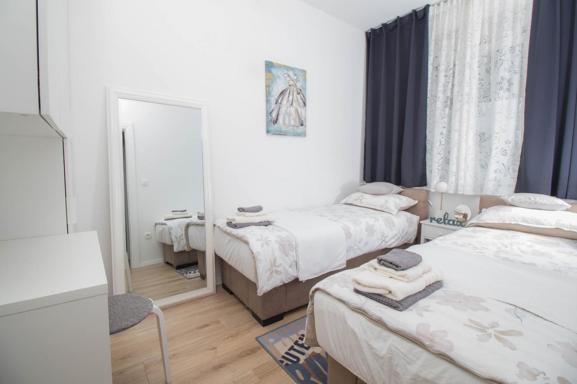 Apartman Maki Vinkovci Bagian luar foto